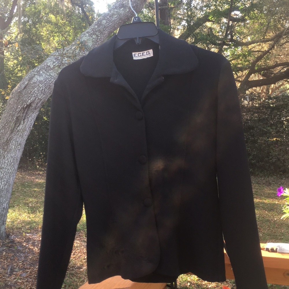 Little black jacket - Picture 3 of 4